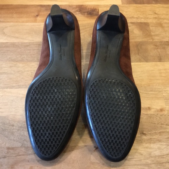 Salvatore Ferragamo Brown Suede Round Toe Pumps - Picture 3 of 7